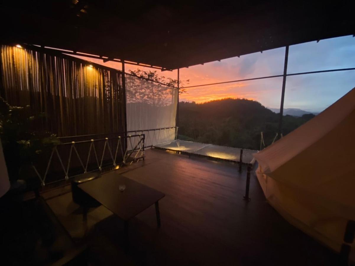 Tanoshi Glamping In Khao Sok 호텔 Khao Sok National Park 외부 사진