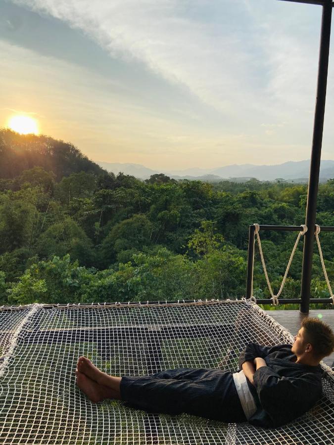 Tanoshi Glamping In Khao Sok 호텔 Khao Sok National Park 외부 사진