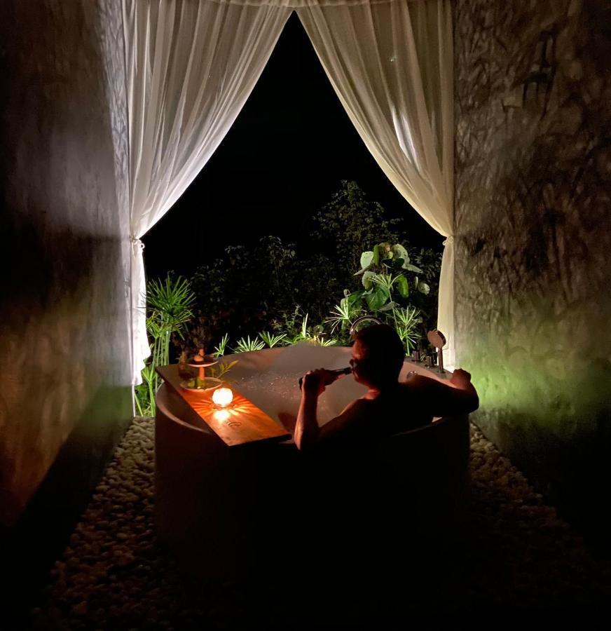 Tanoshi Glamping In Khao Sok 호텔 Khao Sok National Park 외부 사진