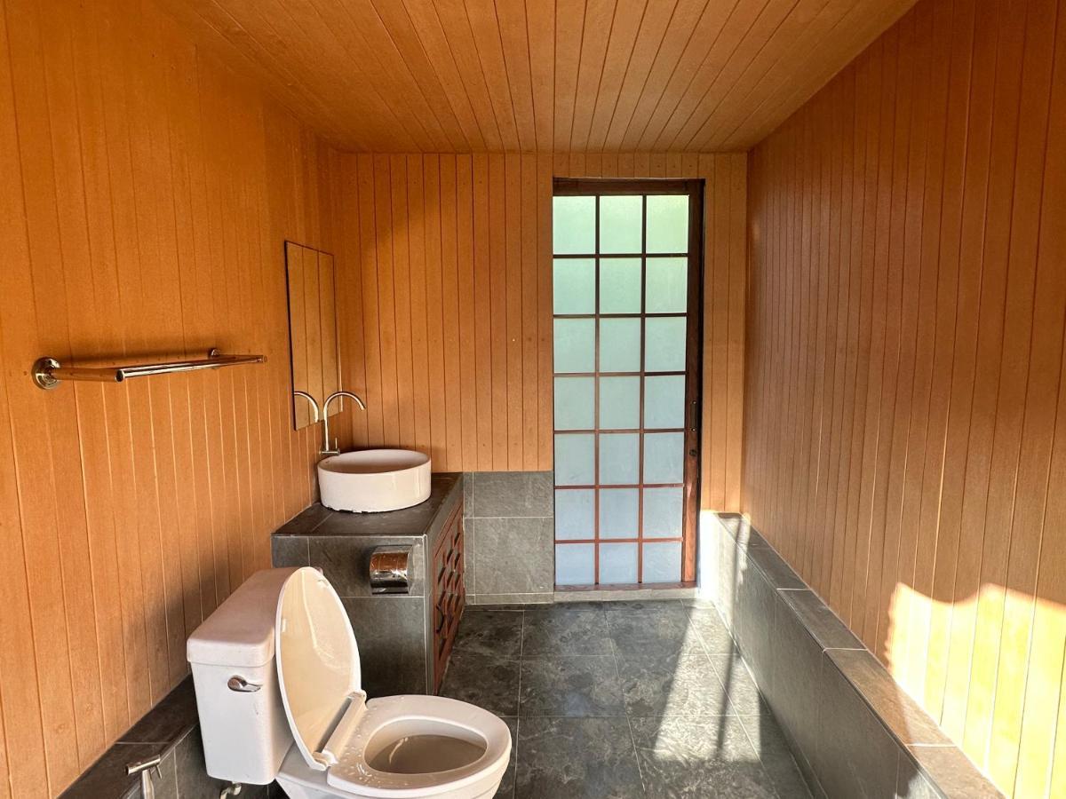 Tanoshi Glamping In Khao Sok 호텔 Khao Sok National Park 외부 사진